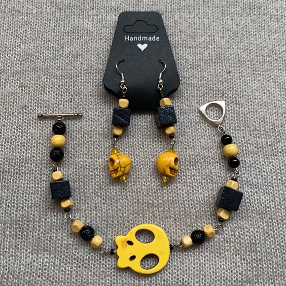 CREATION - 🖤 Handmade Yellow & black Skull Bracelet & Earrings Set - Picture 2 of 9